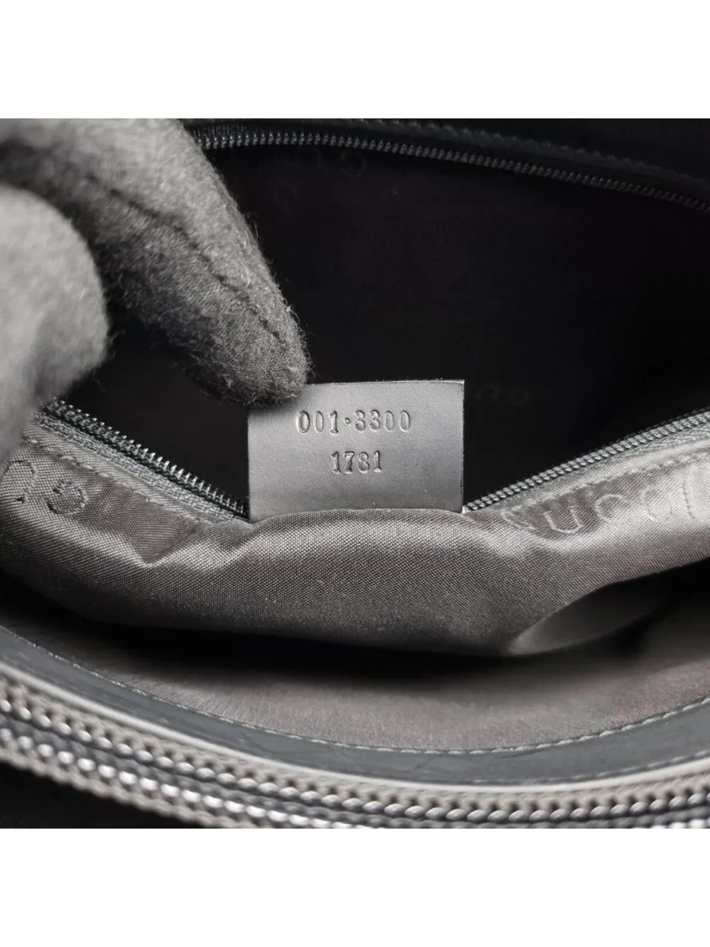 Gucci Minimalist Hobo Black Leather
